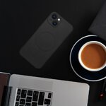 Futera Silicone Mag Cover kompatybilny z MagSafe do IPHONE 11 PRO czarny