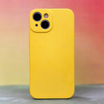 Nakładka Silicon do iPhone 15 6,1" żółty