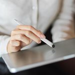 Rysik do ekranów dotykowych pojemnościowych z długopisem