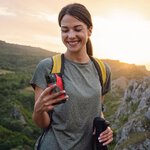 Futera Armor Mag Cover kompatybilny z MagSafe do IPHONE 15 czerwony