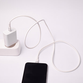 Forever kabel MFi Flexible USB-C - Lightning 1,0 m 27W biały