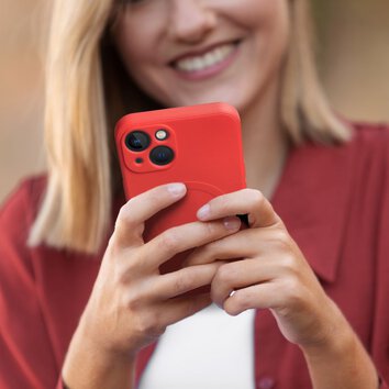 Futerał SILICONE MAG COVER kompatybilny z MagSafe do IPHONE 16 Pro czerwony