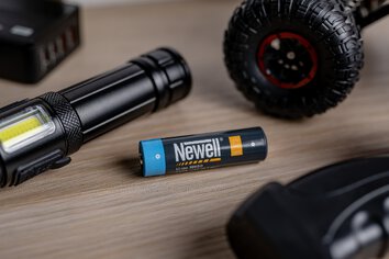 Akumulator Newell 18650 USB-C 2200 mAh