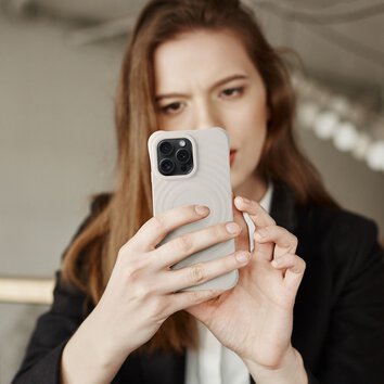 Silicone Zephyr Mag Cover kompatybilny z MagSafe do IPHONE 16 PRO MAX biały