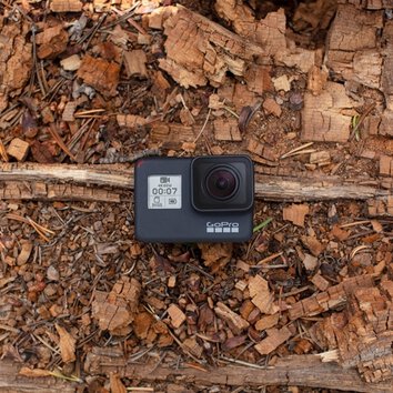 Kamera GoPro HERO 7 BLACK 4K 2x AKU+ 32GB+ Shorty
