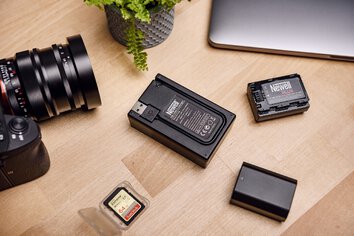 Ładowarka dwukanałowa Newell FDL-USB-C do akumulatorów EN-EL15 do Nikon