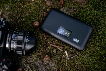 Ładowarka dwukanałowa Newell LCD-PB-SD do akumulatorów DMW-BLK22 do Panasonic