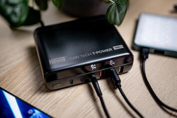 Ładowarka sieciowa z zestawem adapterów Newell GaN Tech T-power 140 W