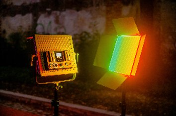 Lampa LED Newell RGB Vividha Effect