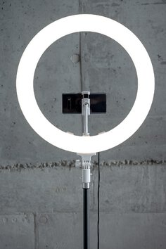 Lampa pierścieniowa LED Newell RL-18A - WB (3200 K - 5500 K) - Arctic White