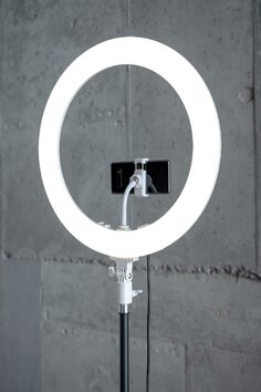 Lampa pierścieniowa LED Newell RL-18A - WB (3200 K - 5500 K) - Arctic White