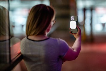 Lampka LED Newell Sunny do smartfona