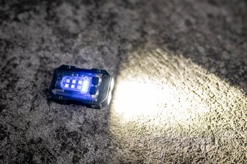 Latarka LED Newell EDC Nyks Solid - czarna