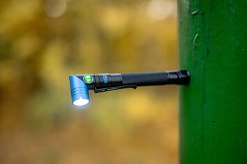 Latarka taktyczna Newell FL250L USB-C
