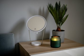 Lusterko do makijażu Humanas HS-ML01 z podświetleniem LED - białe