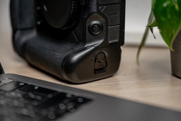 Pokrywa komory akumulatora Newell BL-7 do Nikon