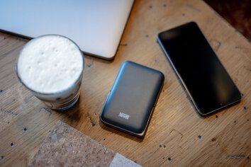 Power Bank Newell MS-10000 MagSafe 10000 mAh PD 20 W - szary