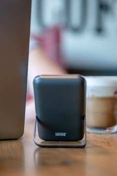 Power Bank Newell MS-10000 MagSafe 10000 mAh PD 20 W - szary