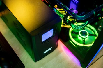Zasilacz awaryjny UPS Newell Force LI-1500